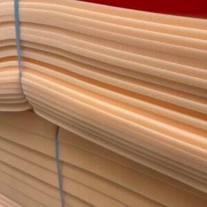 GOMA ESPUMA DE 1 CM X 22 KG. PLACA